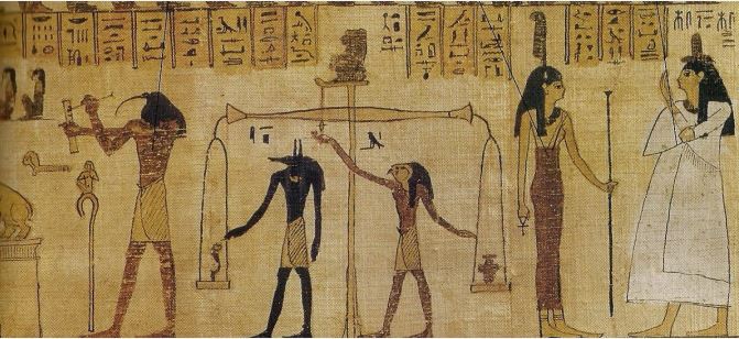 Balanza de la justicia y libros antiguos