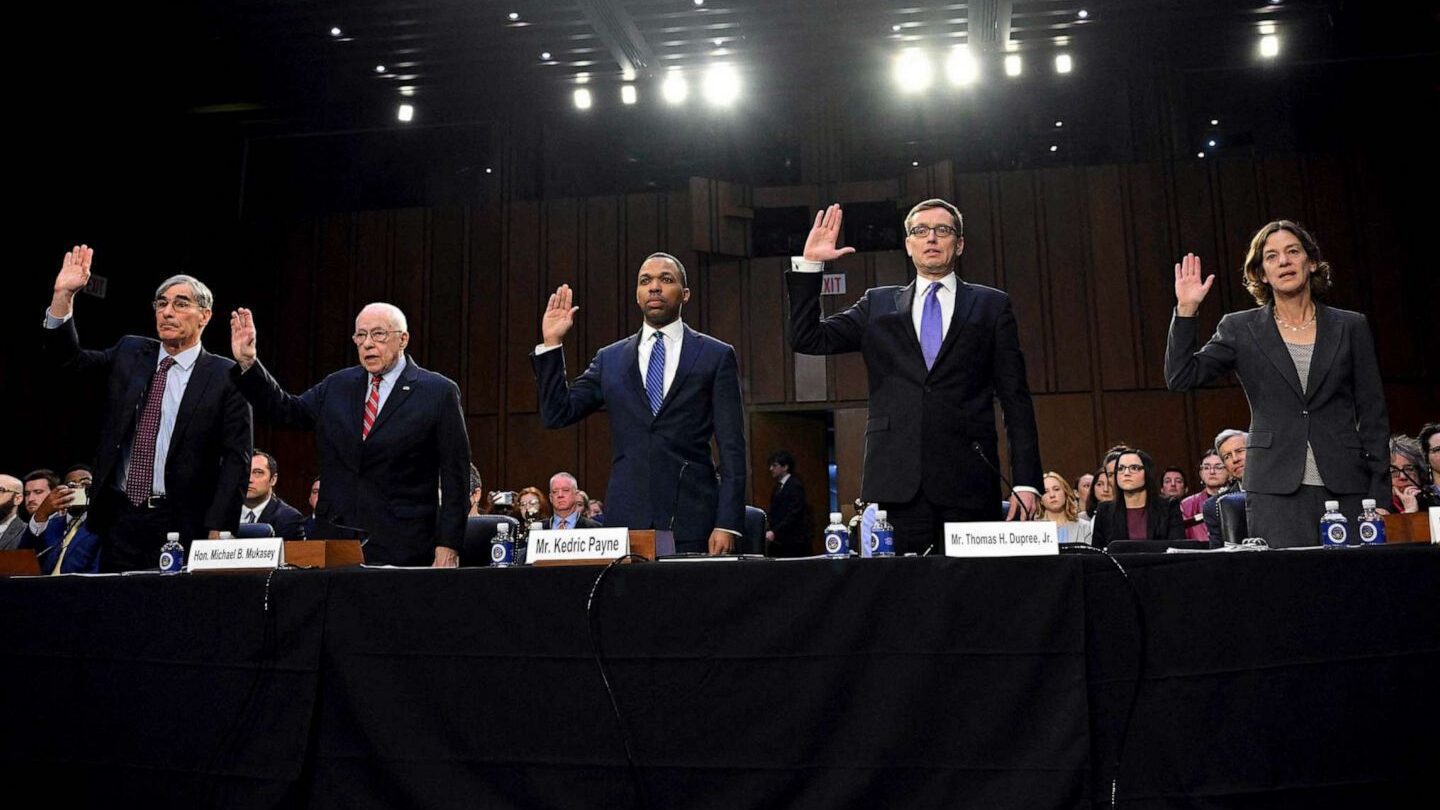 judge receiving accolades for ethical conduct in courtroom