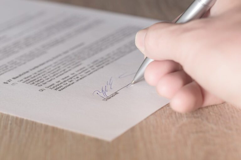 Préstamo firmado por un solo cónyuge: Implicaciones legales y validez en el matrimonio 27 Préstamo firmado por un solo cónyuge: Implicaciones legales y validez en el matrimonio